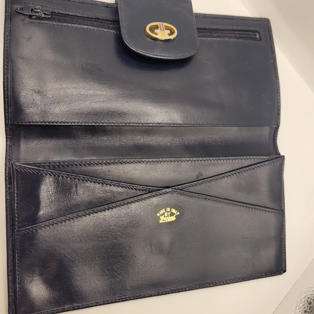 Gucci Blue Leather Wallet with Gold Logo - Picture 7 of 7